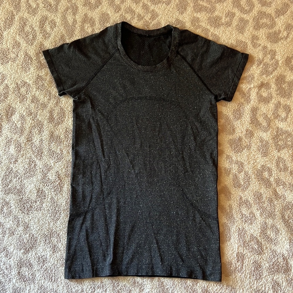 Lululemon Swiftly Short Sleeve Tee